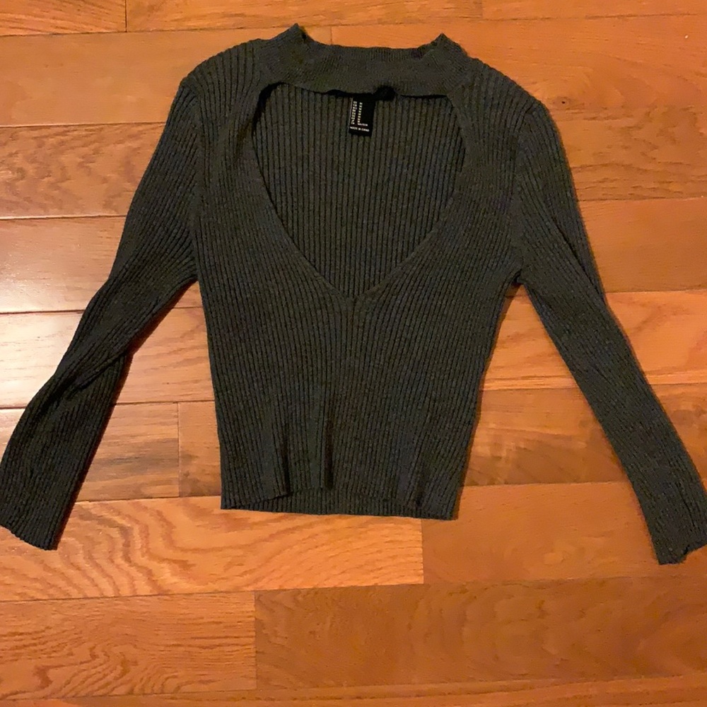 Gray V-neck Cropped Sweater